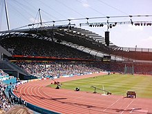 در مسابقات مشترک‌المفانع، ورزشگاه دارای دو طبقه صندلی بود.