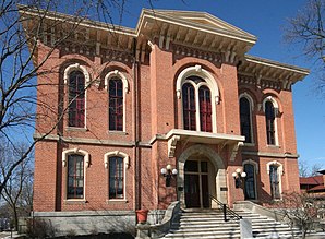 Delaware County Courthouse in Delaware, gelistet im NRHP mit der Nr. 73001429[1]