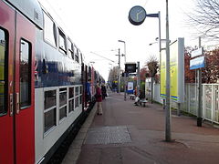 Rame Z 8800 du RER C à quai.