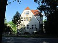 Villa mit Einfriedung