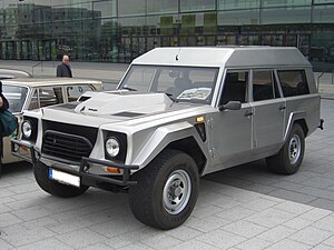 http://upload.wikimedia.org/wikipedia/commons/thumb/b/b0/Lamborghini_LM002_Brunei_1989_frontleft_2009-03-14_U.jpg/300px-Lamborghini_LM002_Brunei_1989_frontleft_2009-03-14_U.jpg