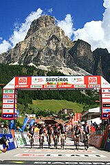 A Maratona delle Dolomiti kerékpárverseny 2008-as befutója Corvarában