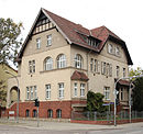 Villa mit Einfriedung