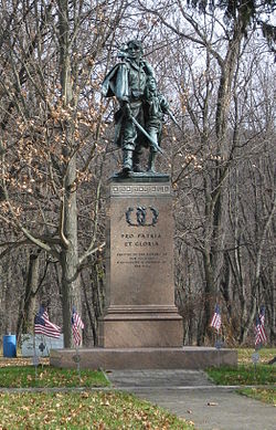 Protection of the Flag Monument Nov 09.jpg