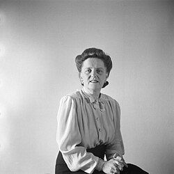 Ruth Snellman 1940-luvulla. (Valokuva Santeri Levas.)