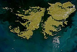 250px-Satellite_image_of_Falkland_Islands_in_November_1999.jpg