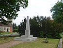 Sowjetischer Ehrenfriedhof, nördlich der Dorfkirche