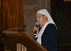 Sr Marie Simon-Pierre témoignage en la primatiale Saint Trophime d'Arles en 2016