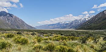 La vallèe de la rivière Tasman, dans l'île du Sud de la Nouvelle-Zélande. (définition réelle 3 856 × 1 892)