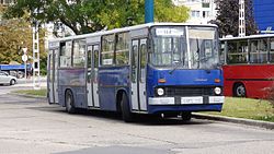 144-es busz az Örs vezér terén