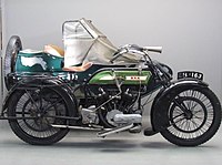 De voorganger: BSA Model F 8 HP De Luxe