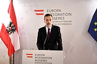 Miro Gavran a Dr. Alois-Möck Európa-díj átvételekor (Bécs, 2017. december 20.)