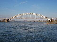 Nijmegen-Noord, Waalbrug