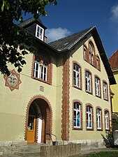 Alte Schule (1900), Bennostraße 4