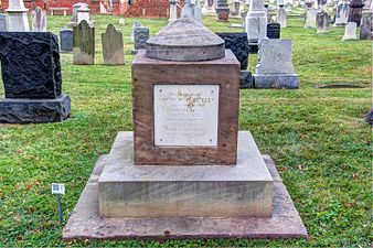 QR code in use by a Latrobe Cenotaph