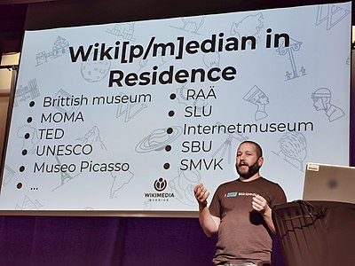 One of our employees presenting about the Wikimedian in Residence program at the Digikult conference in Göteborg, Sweden.