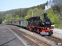 Museumsreisezug im Stil der 1970er Jahre auf der Preßnitztalbahn