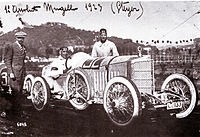 Brilli-Peri bag rattet på en Steyr 1923.