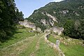 Burg und Wehrmauer Castelmur