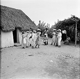 Dansers en muzikanten in Barber (1955)