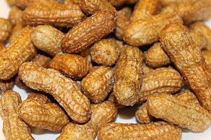 English: Deep fried peanuts