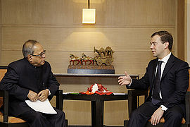 Президент России Дмитрий Медведев и министр иностранных дел Индии Пранаб Мукерджи. 5 декабря 2008.