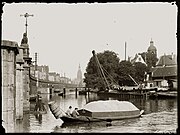 The viaduct between Westerdok and Korte Prinsengracht (1899). Right: Bickersplein, turret of the Eilandskerk.