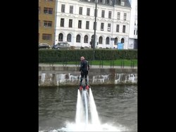 Fil: 
 Flyboarding, Malmö.webm