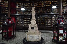 Royal Portuguese Reading Cabinet interior view. Gabinete Portugues de Leitura. Foto- Tatiana Azeviche-Setur (34951351706).jpg