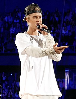 Justin Bieber kanadai énekes a legtöbbet követett zenész a Twitteren, több mint 114 millió követővel.