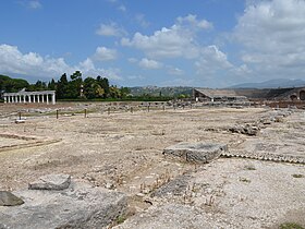 Vue du nord sur le forum impérial, depuis la basilique.