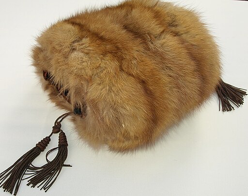 Old sable fur muff, England 1900-1910