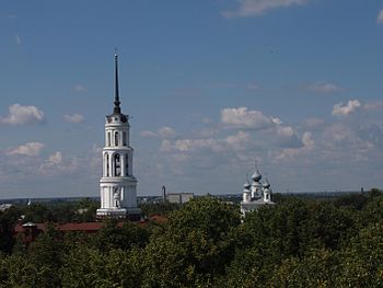 Воскресенский собор с колокольней