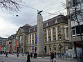 Fassade zum Europaplatz mit Leibgrenadierdenkmal