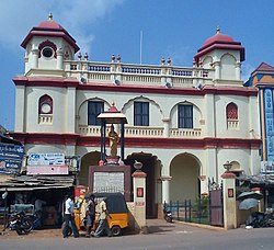 Entrance to the Velu Nachiar Palace, سیواگنگا