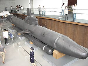 Ponorka typu Kairjú vystavená v muzejní expozici