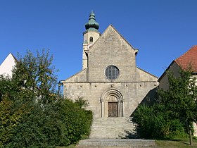 Façade ouest de l'abbaye.