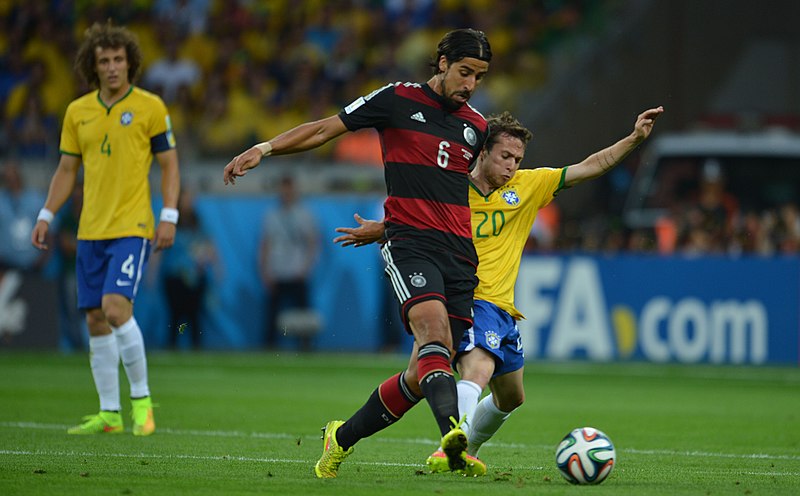 파일:Brazil vs Germany, in Belo Horizonte 07.jpg