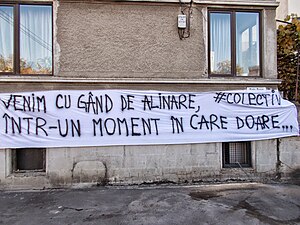 Banner pe care scrie: „Venim cu gând de alinare, într-un moment în care doare ...”