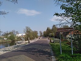 Huis ter Noord gezien vanuit het westen met links de Stroobossertrekvaart en het gebouw van de voormalige zuivelfabriek