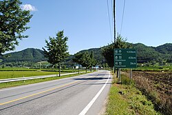 Korea National Route 5 at Hwacheon, Gangwon-do 2.jpg