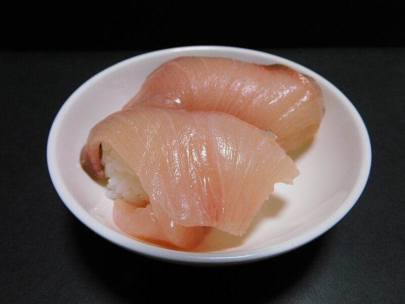 ファイル:Kurose Amberjack Sushi.jpg