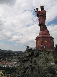 Le Rocher Corneille et la statue de Notre-Dame de France