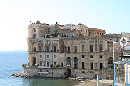 Napoli - Palazzo Donnanna.jpg