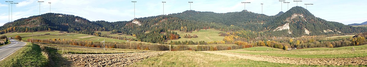 Panorama Pienin Właściwych z szosy w Sromowcach Wyżnych