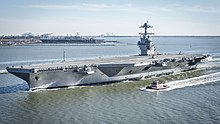 Военный корабль США Джеральд Р. Форд (CVN-78) идет 8 апреля 2017 года. JPG