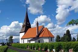 Venjans kyrka i juli 2015