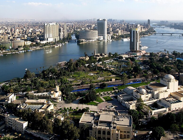 Ficheiro:View from Cairo Tower 31march2007.jpg