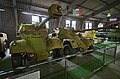 Panhard AML-90裝甲車（英语：Panhard AML）(左)與Eland-90裝甲車（英语：Eland armoured car）(右)