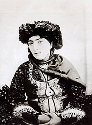 پوشش زن ایرانی قرن ۲۰